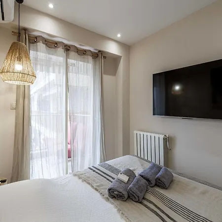 Renovated Flat 250m From The - Town Centre - 2br 6p *